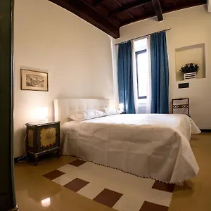  Couette-café Campo Marzio Charming Italie